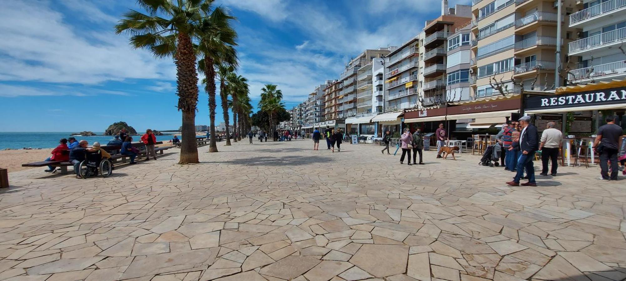 Vistes Al Mar Ideal Per Parelles I Teletreball Blanes Kültér fotó